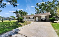 206 4TH AVENUE NW, RUSKIN, FL 33570