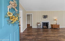 5702/5704 Wise Springs Rd, Knoxville, TN 37918
