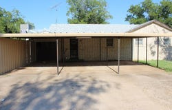 902 E 16th St, Colorado City, TX 79512