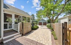 820 S GROVE Avenue, Barrington, IL 60010