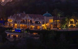 10066 Cielo Dr, Beverly Hills, CA 90210