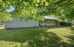 106 S Farmer St, Brighton, IA 52540