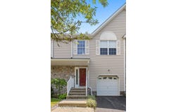 13 Jill Court, Franklin Twp, NJ 08873