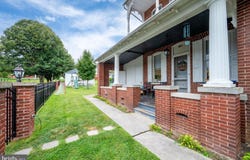 63 S WHITEOAK Street, KUTZTOWN, PA 19530