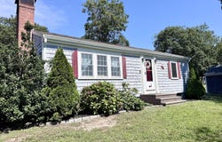 42 Vineyard Avenue, Hyannis, MA 02601