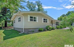 898 W FISHER Road, Cantrall, IL 62625