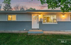 402 W 4th N, Mountain Home, ID 83647