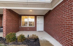 6713 Eagle Wood Dr, Louisville, KY 40272