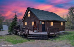 5 Lyons Lane, Rangeley, ME 04970