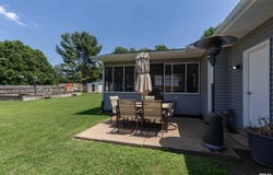 1924 E RUSHOLME Street, Davenport, IA 52803