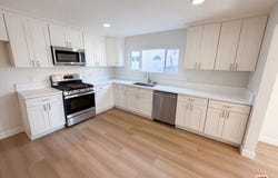 818 W 130th St, Compton, CA 90222