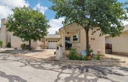 241 Old Oaks Path, Kerrville, TX 78028
