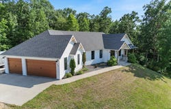 105 Oak Hill Road, Eldon, MO 65026