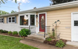 401 W 15TH Street, KAUKAUNA, WI 54915