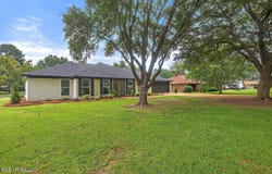 310 Lakeside Drive, Brandon, MS 39047