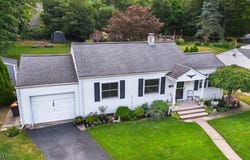 189 N Ethel Ave, Hawthorne Boro, NJ 07506-1515