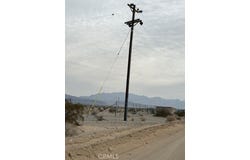 123 Meriweather Drive, 29 Palms, CA 92277