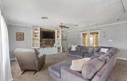 1136 W Cinderella Dr, Pampa, TX 79065