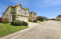 2660 Cedar Springs Lane, Port Arthur, TX 77640