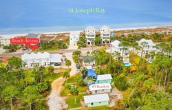 155 Beach St, Port St. Joe, FL 32456