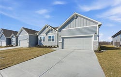 1212 SE Windbreak Drive, Lee's Summit, MO 64081