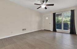 2500 W Elm Street, Denison, TX 75020