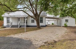 339 N Water ST, La Grange, TX 78945