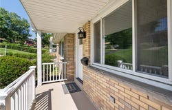 1637 Worcester Dr, Pittsburgh, PA 15243