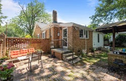 1542 W Davis Street, Burlington, NC 27215