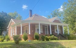 1201 6th Avenue, West Point, GA 31833