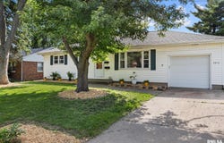 4213 N WYCLIFFE Road, Peoria, IL 61614-7436