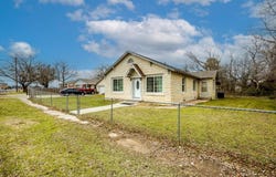 406 W Franklin Street, Alvord, TX 76225