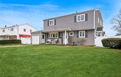 300 W 21st Street, Deer Park, NY 11729