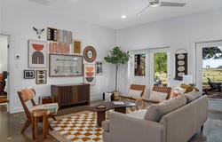 849 W Live Oak St, Fredericksburg, TX 78624