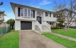 338 S Brookside Avenue, Freeport, NY 11520