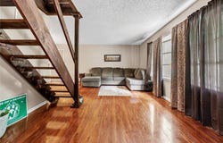 1912 Sleepy Hollow Drive, Lexington, MO 64067