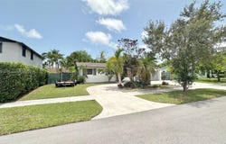19241 SW 93rd Rd, Cutler Bay, FL 33157