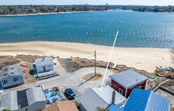 25 Nautical Way E, Buzzards Bay, MA 02532