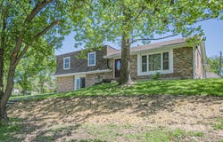 302 Circle Dr, Moberly, MO 65270