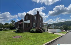 958 jeter Avenue, Fountain Hill Boro, PA 18015