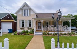 286 5th Avenue, Manistee, MI 49660
