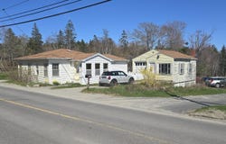 7 N Main Street, Stonington, ME 04681