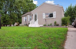 5112 W Willow Highway, Lansing, MI 48917