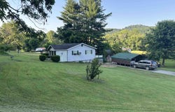 144 Old Farm Lane, Wayne, WV 25570