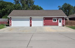 230  W POTTER AVENUE, Elm Creek, NE 68836