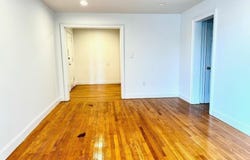 14 Beach Road, Great Neck, NY 11023