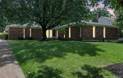 342 Clayton Trails Drive, Ellisville, MO 63011