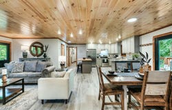 3613 Old Mountain Rd, Sevierville, TN 37876