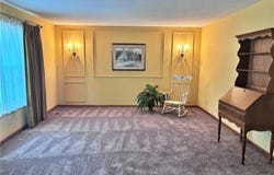 468 N Garfield Avenue, Bonner Springs, KS 66012