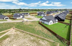 516 Highview Court, Godley, TX 76044